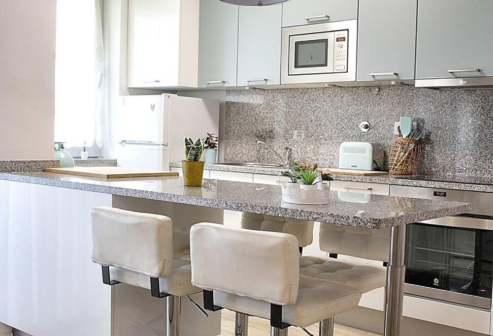 Arrabida Luxury Studio บีลาโนวาเดกายา ภายนอก รูปภาพ